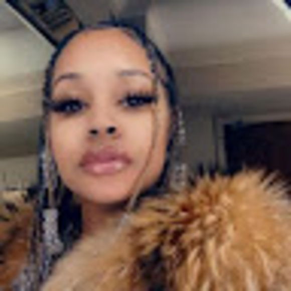 Meet your Posher, Nancy - Picture 1 of 1